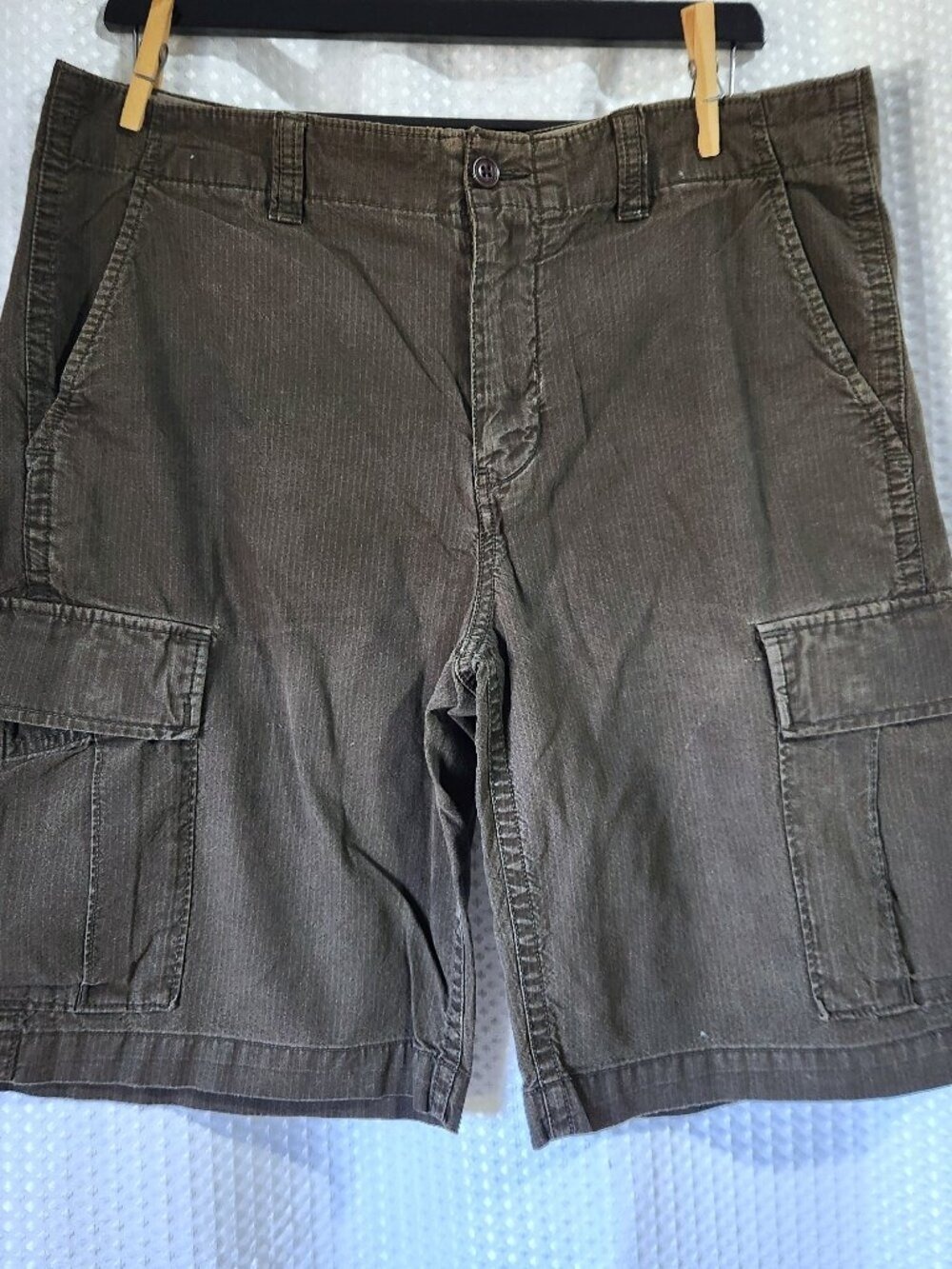 Eddie Bauer Mens Size 34 Legend Wash Cargo Shorts Brown Inseam 10.5